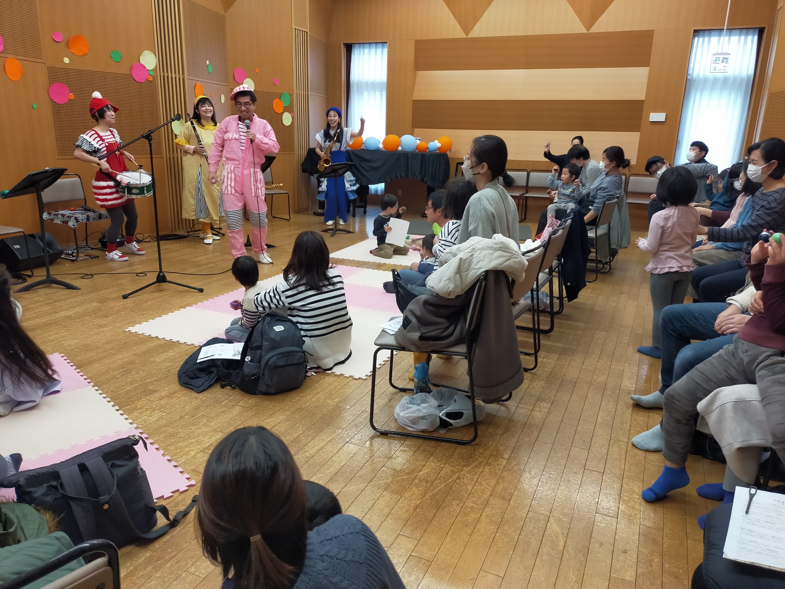 あおばりあふりーコンサートの様子