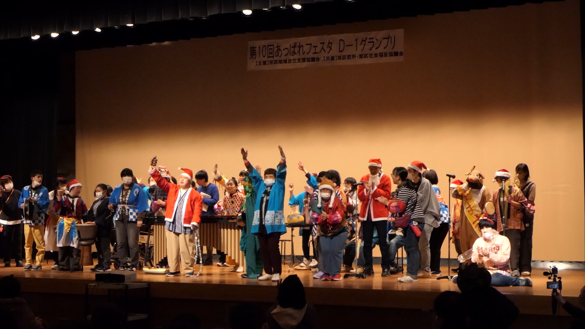 4団体によるコラボステージ、あっぱれ音頭「打楽器バージョン」photo: 河邉則宏