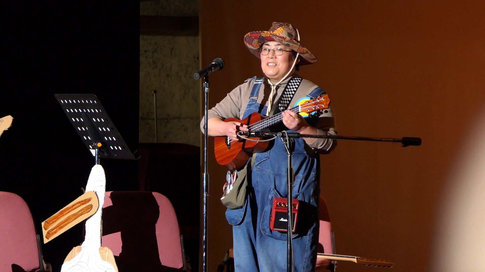 D-1グランプリ・エントリー③ヌードルズ（マインド葦）による歌謡ショー photo: 河邉則宏