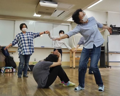 OUTBACKアクターズスクール練習風景 Photo: 佐藤光展