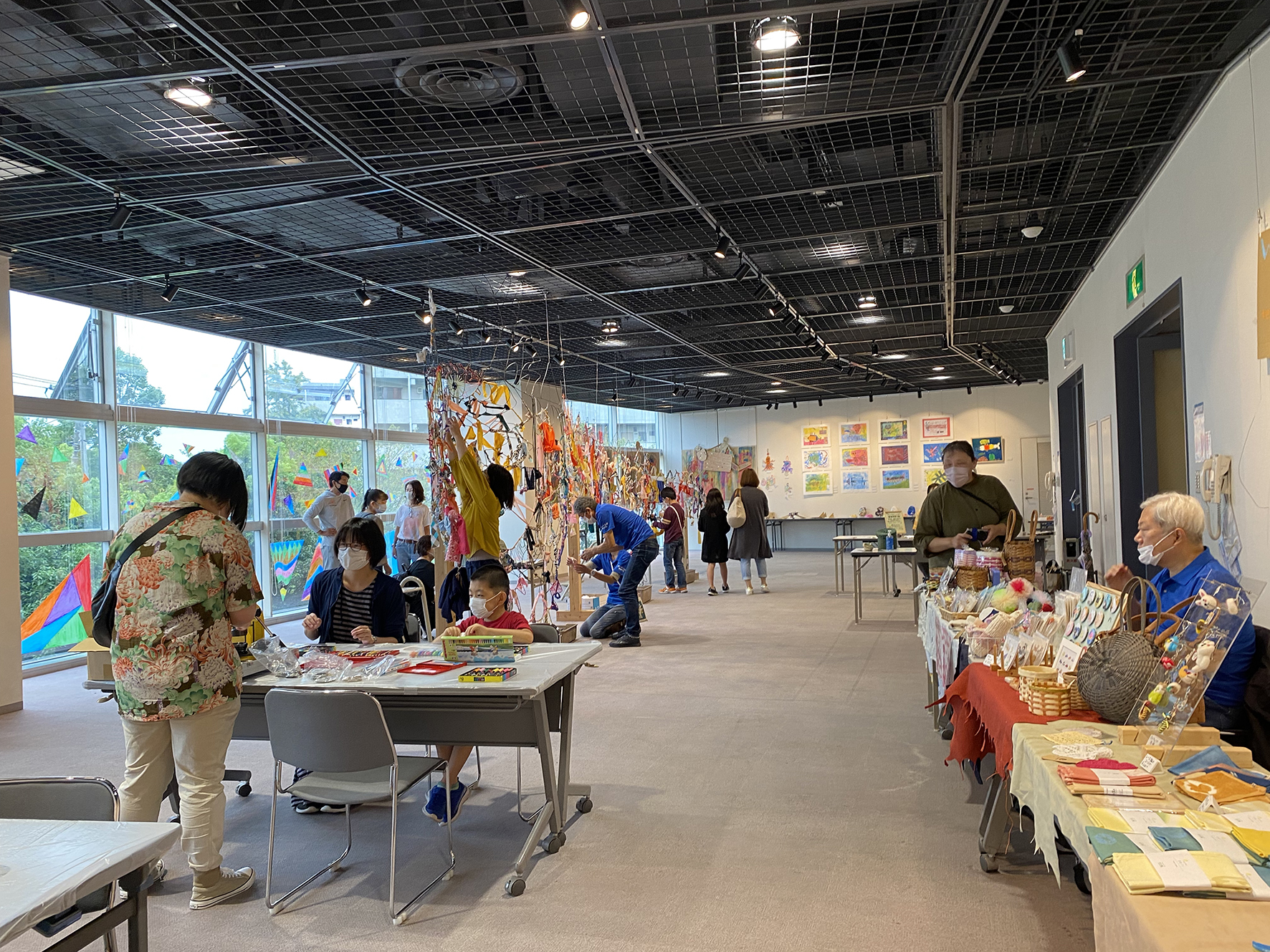 「リリスに龍現る」来場者による龍の装飾、一般公募展、ワークショップ等の様子。