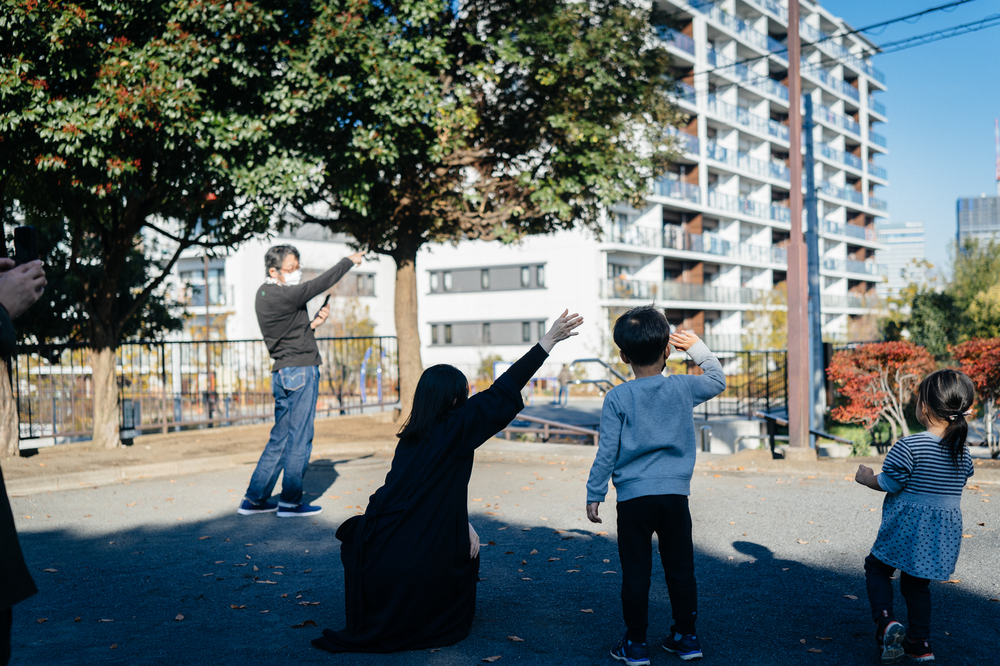 まちを“知覚”する公園にて。遠景を掴まえる Photo: 加藤甫