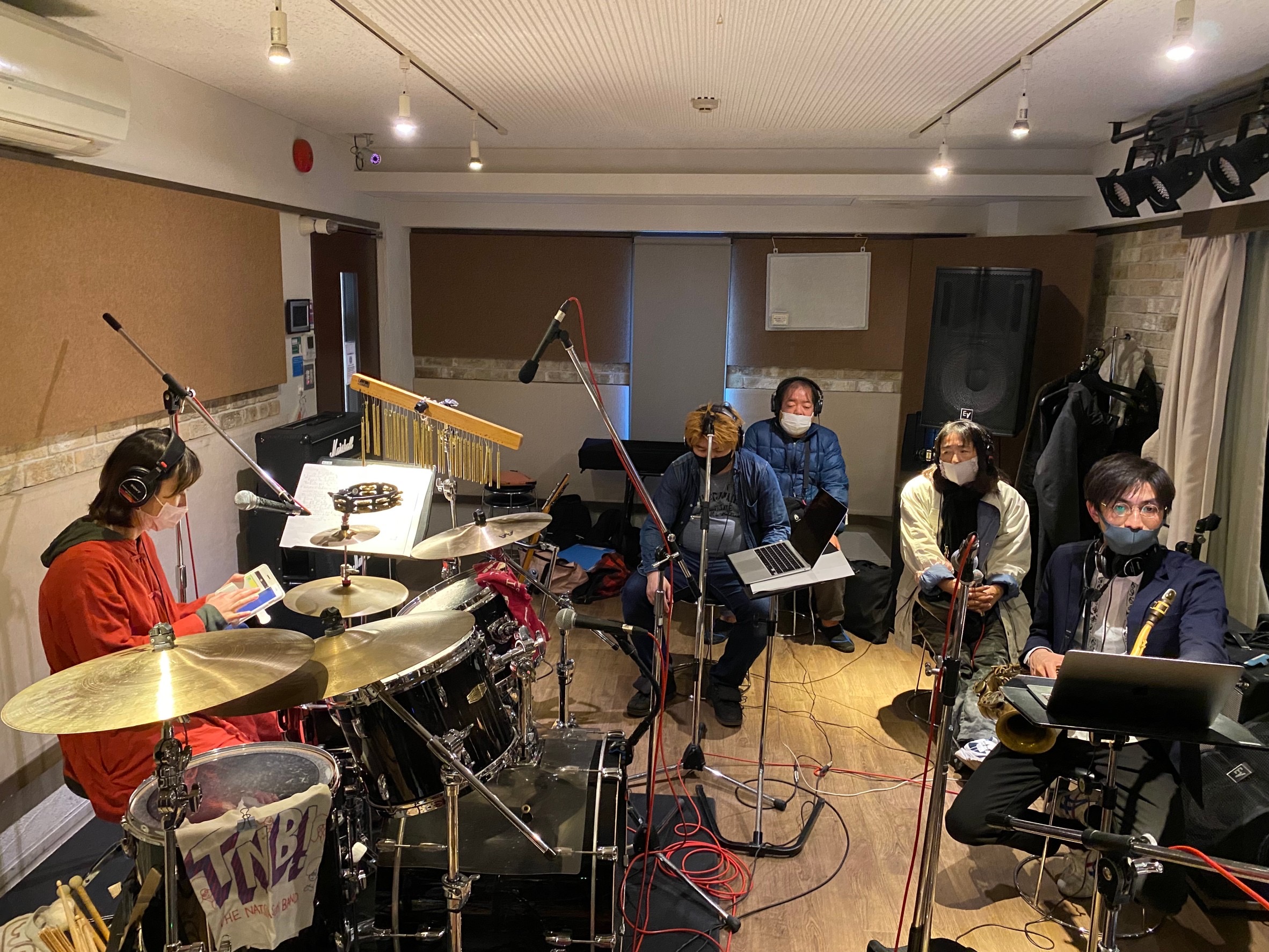 スタジオでの演奏風景