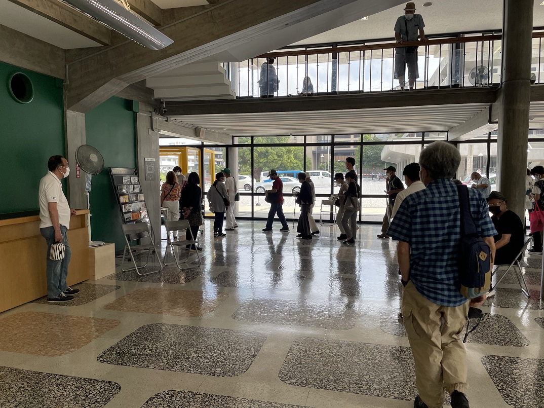 「夢は夜ひらく」上映会