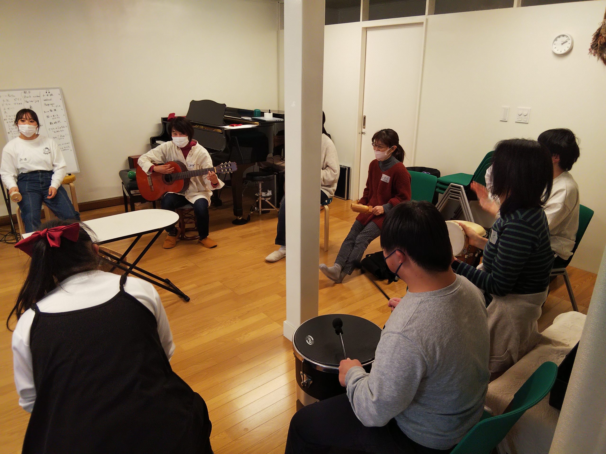12/4　音楽とみんなとサンデー活動風景