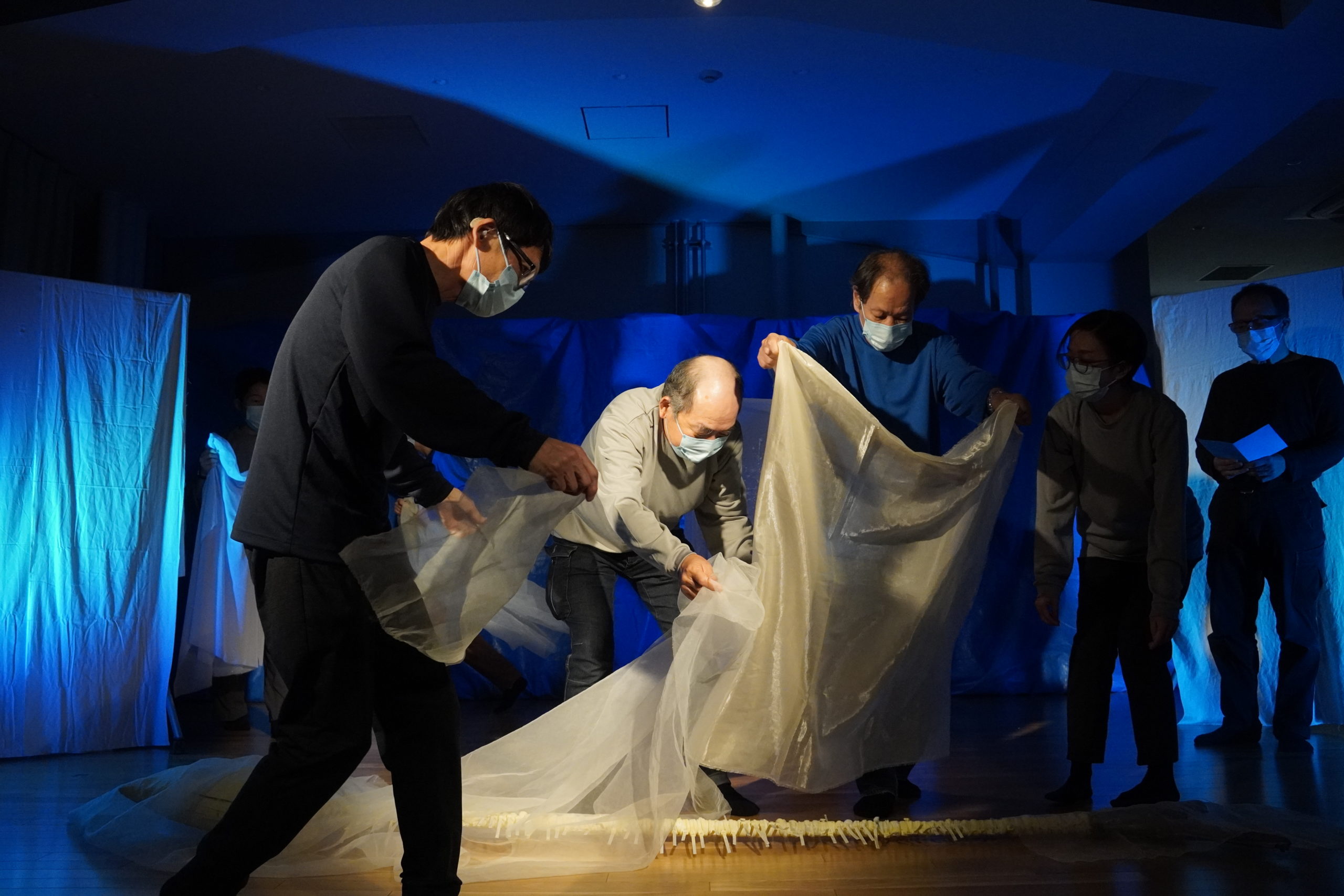 「焼かれた魚」上演の様子