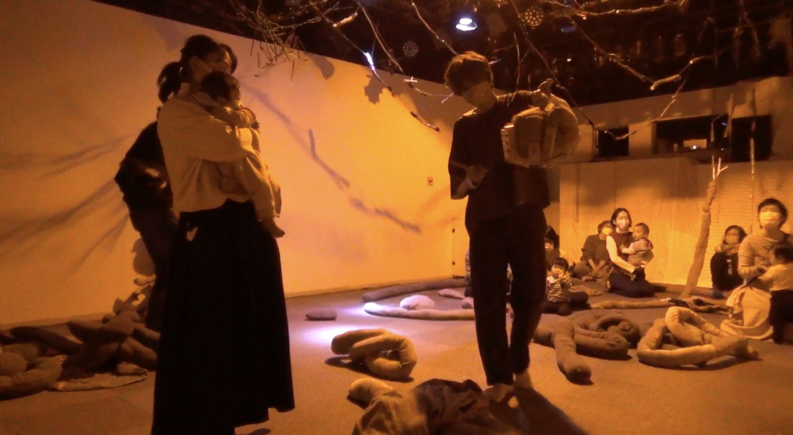 「風の見た夢」上演中、鉄琴の演奏シーン