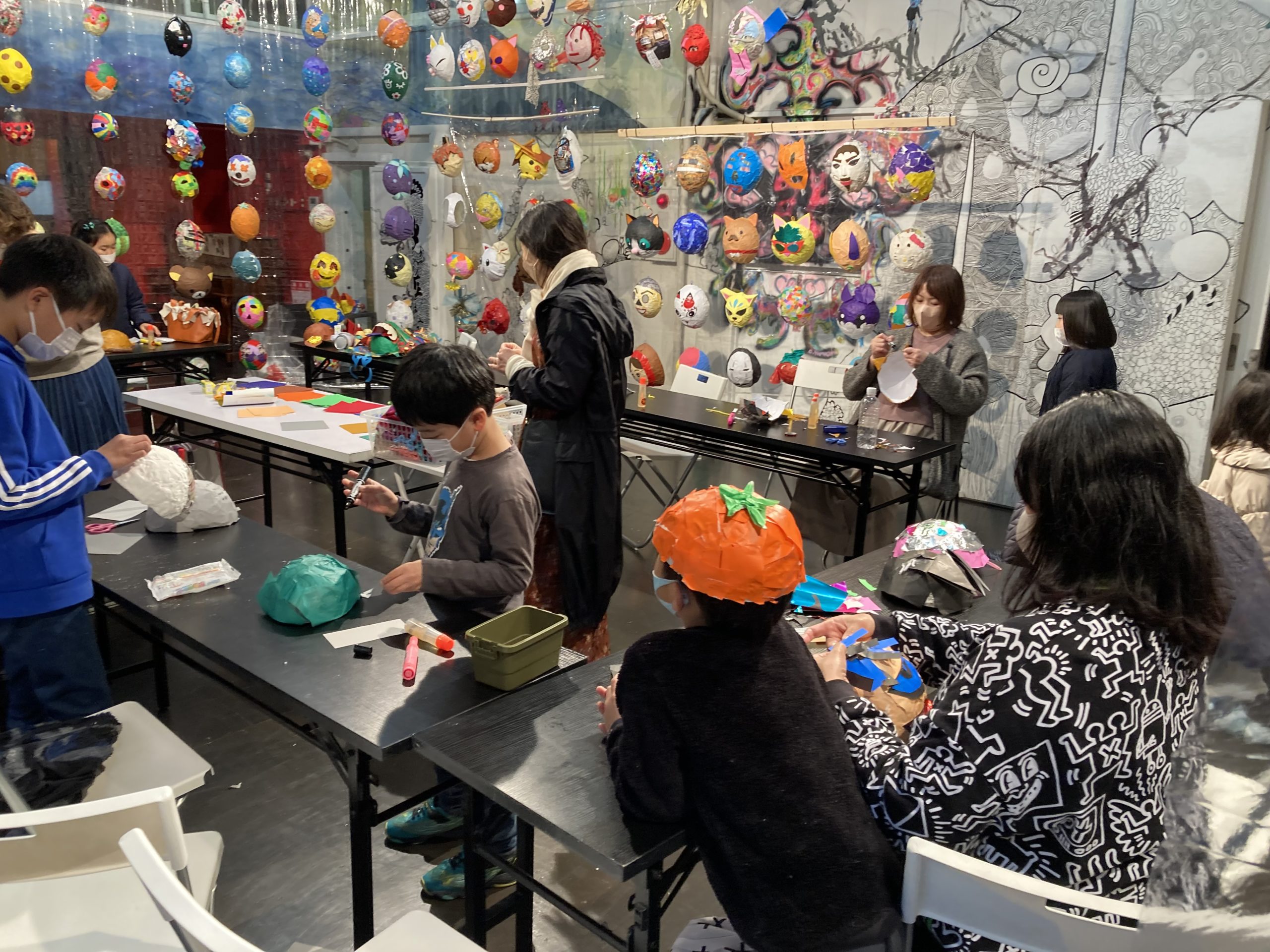 「まちなかギャラリー」マスクの逆襲 展示の様子