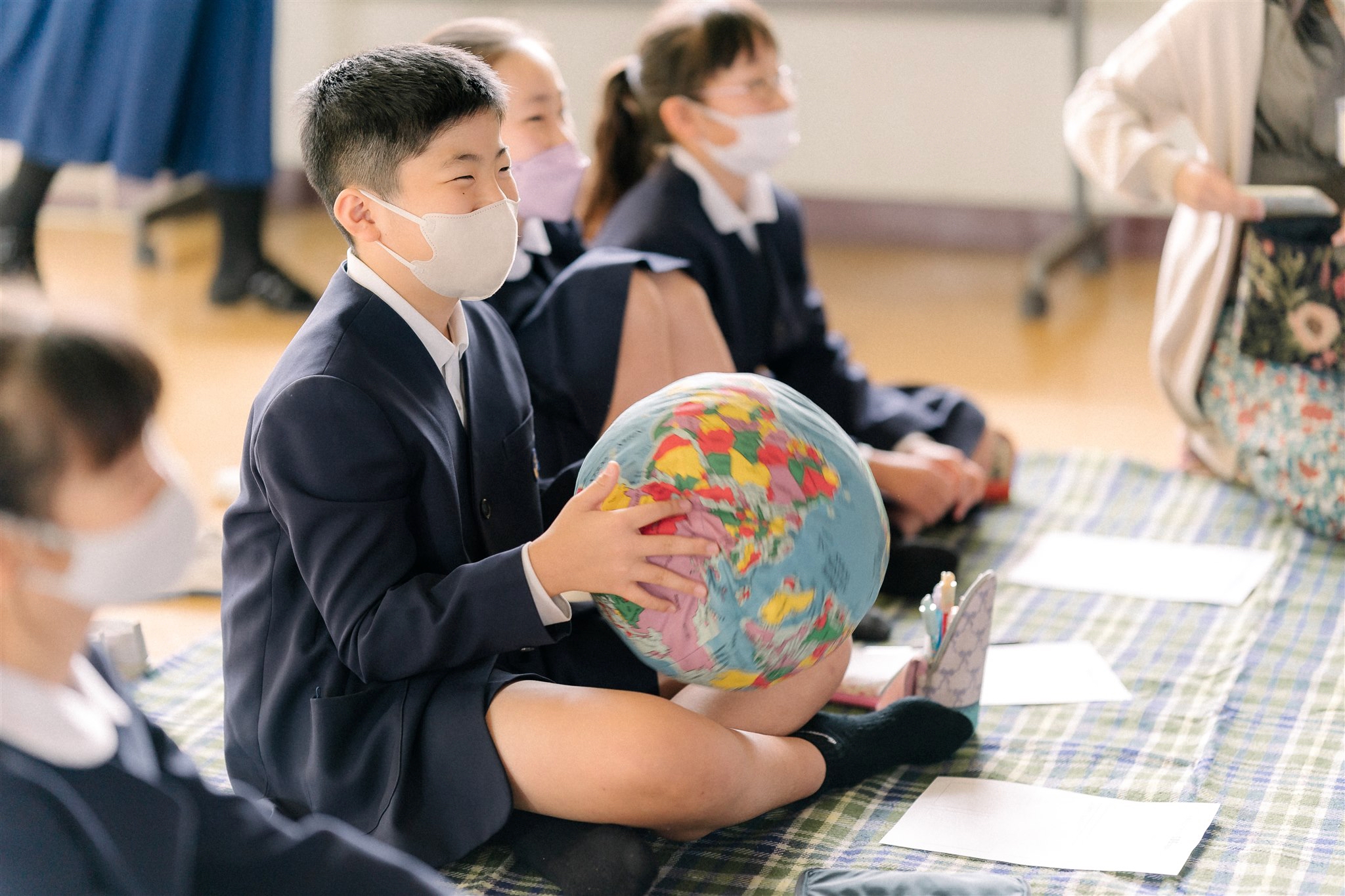 世界の手触り、横浜朝鮮初級学校「SDGsquares」Photo: Sam Spicer