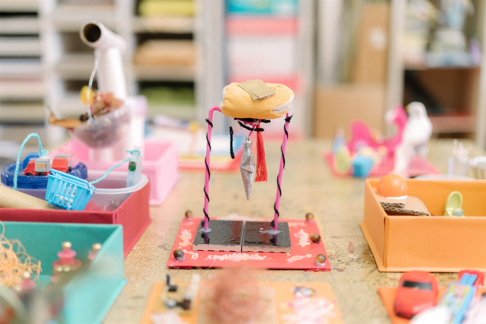 SDGs#1 お金持ちはまだ遠い、横浜朝鮮初級学校「SDGsquares」Photo: Sam Spicer