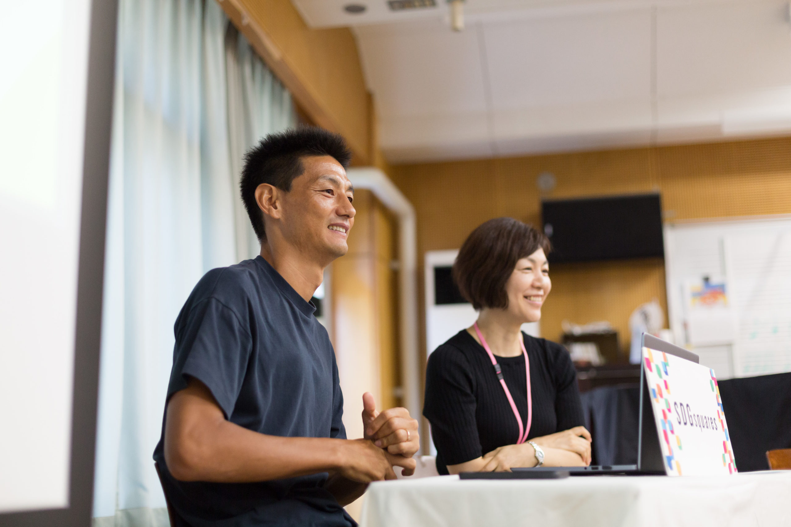 元プロサッカー選手、安英学氏と考える「共生」、青木小学校６年生 Photo: 早川潤
