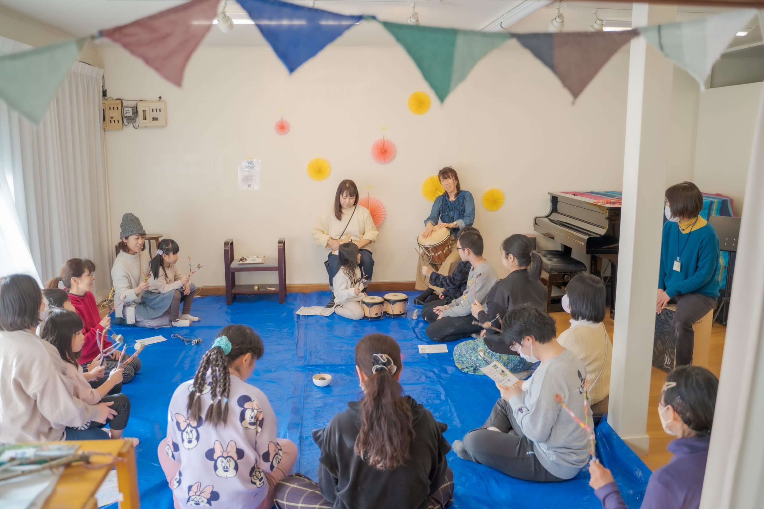 木のタンバリン「マニャンガ」をつくろう