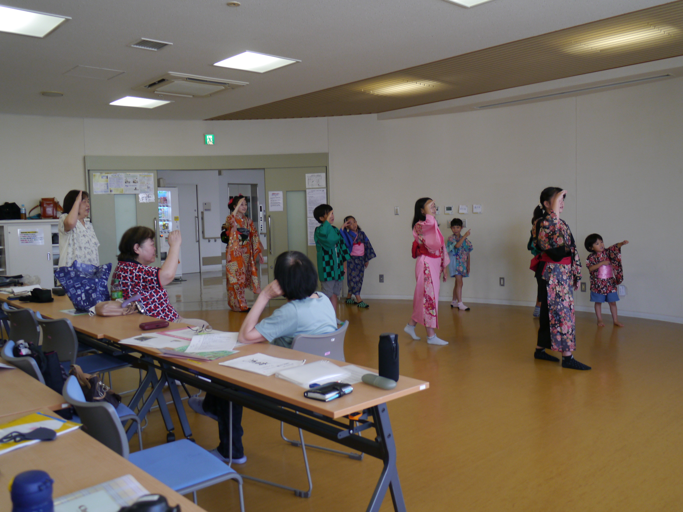 柳町ケアプラザでの稽古風景