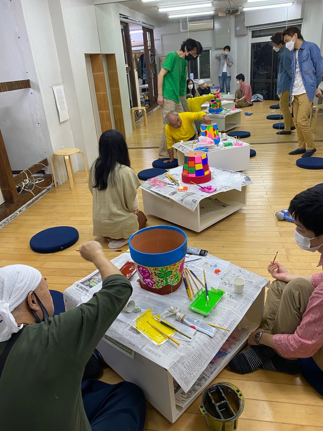 素焼き鉢への絵付け